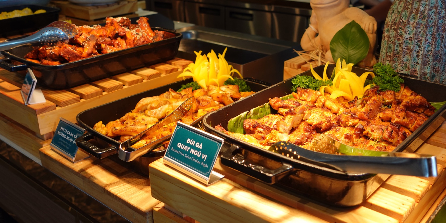 Buffet trưa Vân Sơn Núi Bà Đen